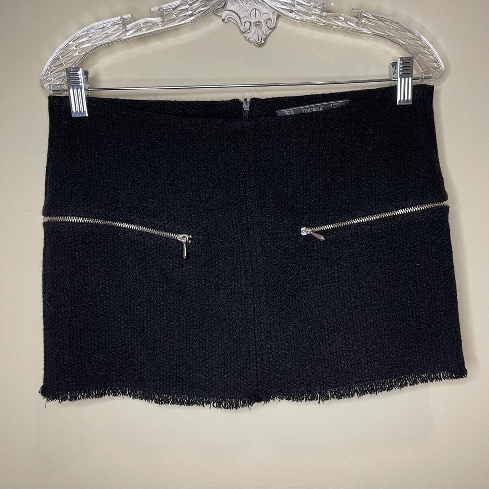 Zara Trafaluc Short Black Raw Edge Wool Blend Skirt. R-8